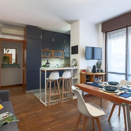 Апартаменты Casa Di Adele, Bilocale Con Wifi E Smart Tv Монца Экстерьер фото